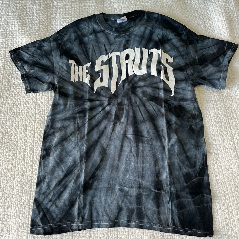 the struts band tee